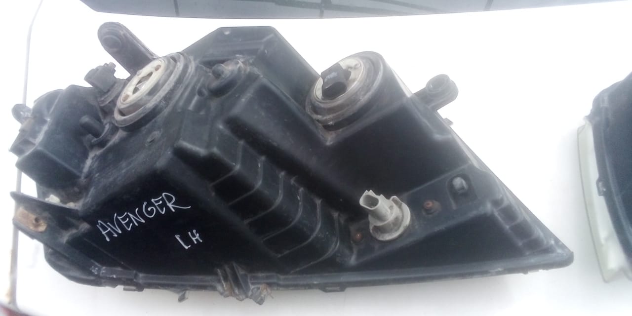 FAROS DELANTEROS DODGE AVENGER 2008 AL 2014